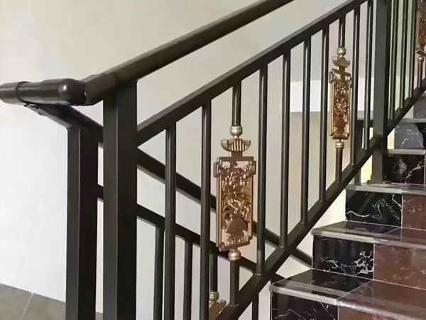 樓梯扶手材質有哪些？