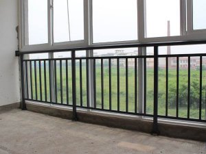 陽(yáng)臺(tái)窗戶護(hù)欄