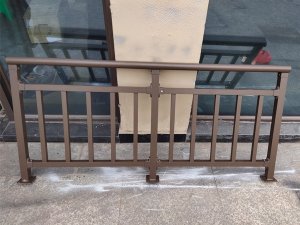 陽臺護欄安裝規范要求