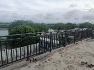 推薦2款陽臺護欄，定制價格不到60元一米！