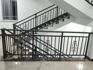 樓梯扶手哪種便宜？
