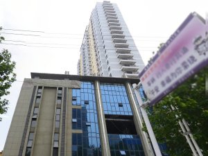 淮北濉溪萬潤東方銀座小區(qū)百葉窗、樓梯扶手定制 淮北濉溪萬潤東方銀座小區(qū)百葉窗、樓梯扶手定制