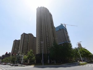 合肥名門湖語小區百葉窗、空調護欄、樓梯扶手定制