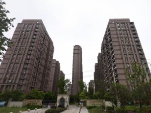 合肥高速時代城小區空調護欄、樓梯扶手定制