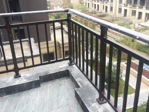 鋅鋼陽臺護欄質量檢查辨別方法 鋅鋼陽臺護欄質量檢查辨別方法