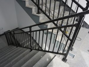 樓梯護欄用什么材質比較好？