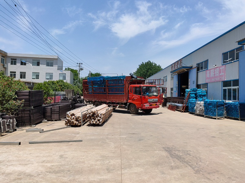 金用護(hù)欄2022年6月11日鋅鋼陽臺護(hù)欄裝車發(fā)貨！