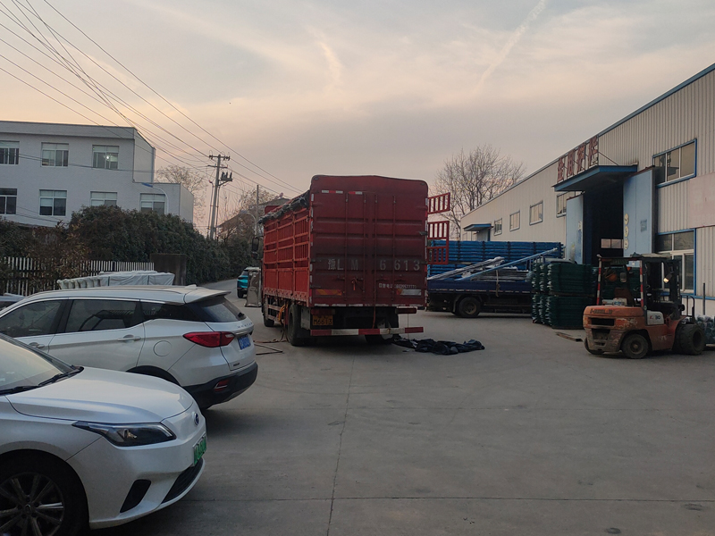  2025年2月13日鋅鋼圍墻護(hù)欄裝車發(fā)貨！